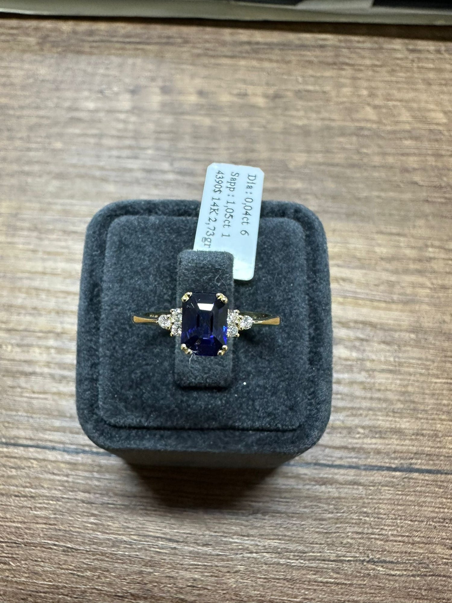 Renkli Taşlı Pırlanta Yüzük