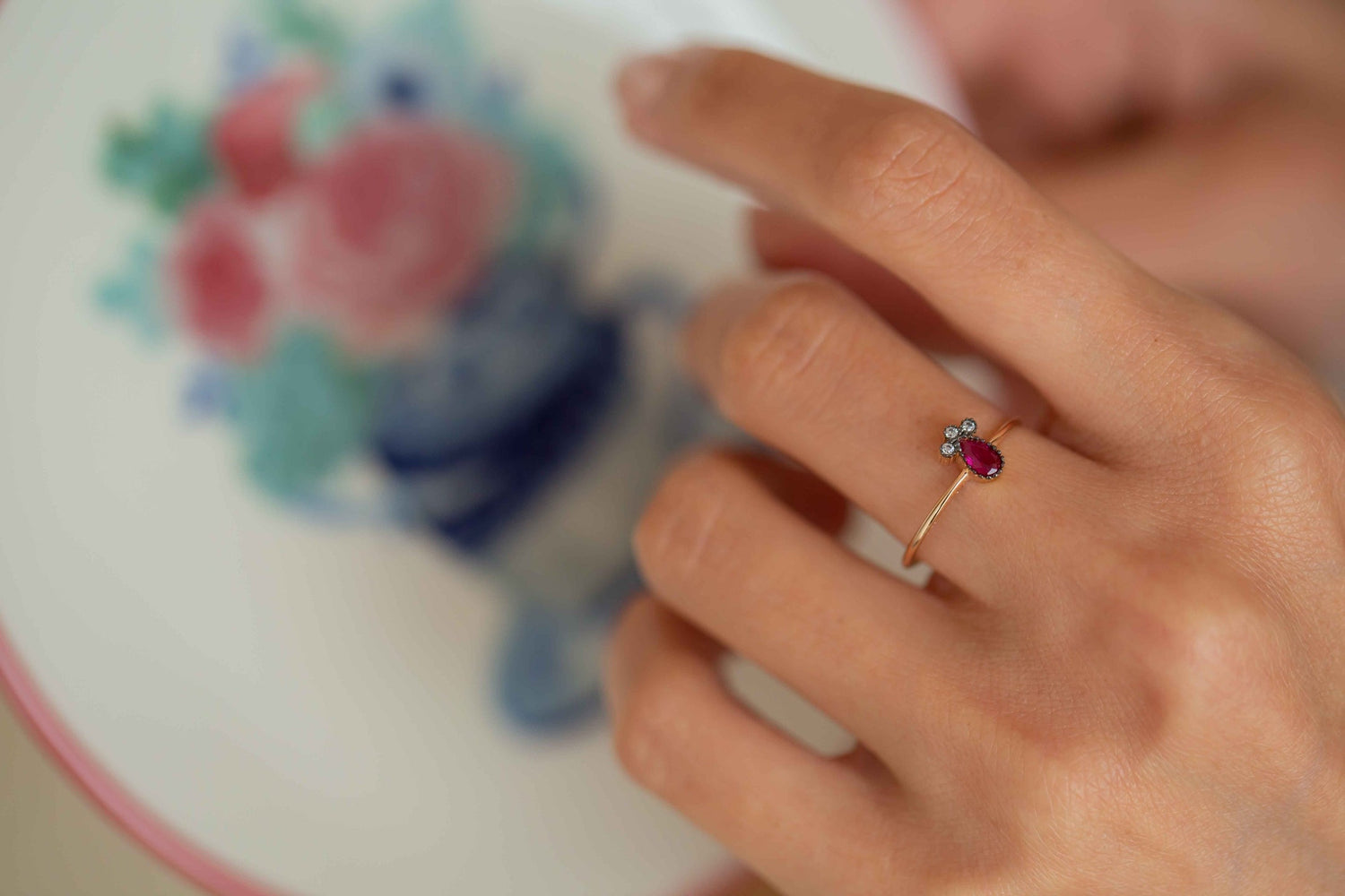 Renkli Taşlı Pırlanta Yüzük